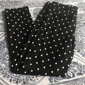 Adorable polka dot capris